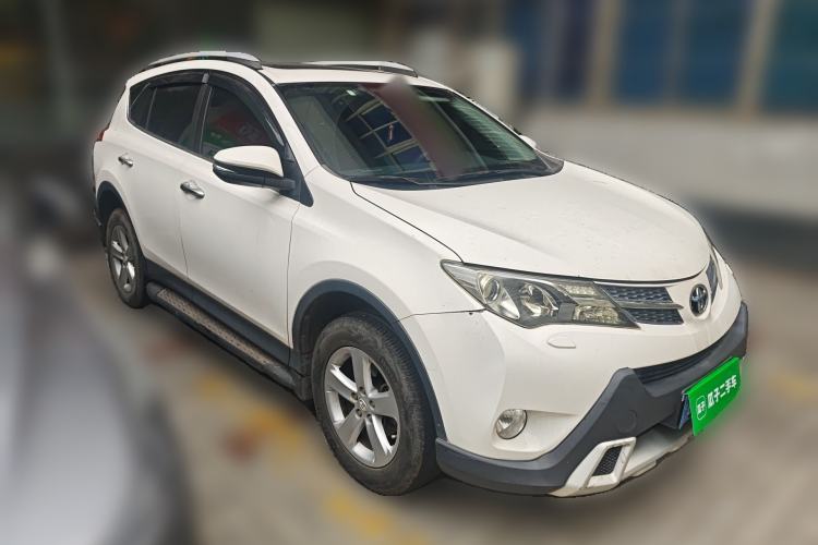 Used Toyota RAV4 2013 2.5L Automatic 4x4 Elite Edition Front Right 45 Deg