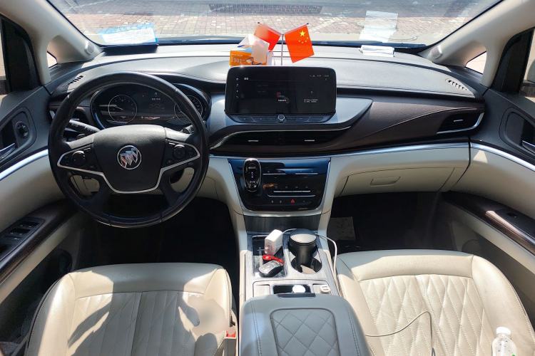 Used Buick GL8 2021 Land Cruiser Executive Class 652T Luxury Model Center Console