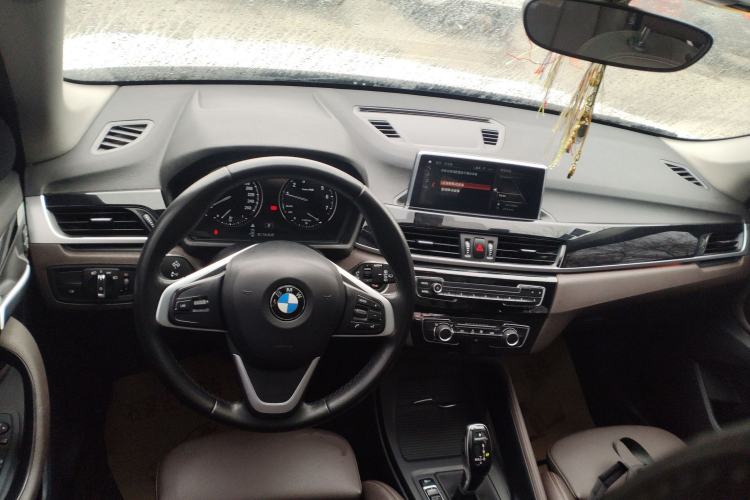 Used BMW X1 2020 sDrive20Li Fashion Model Center Console