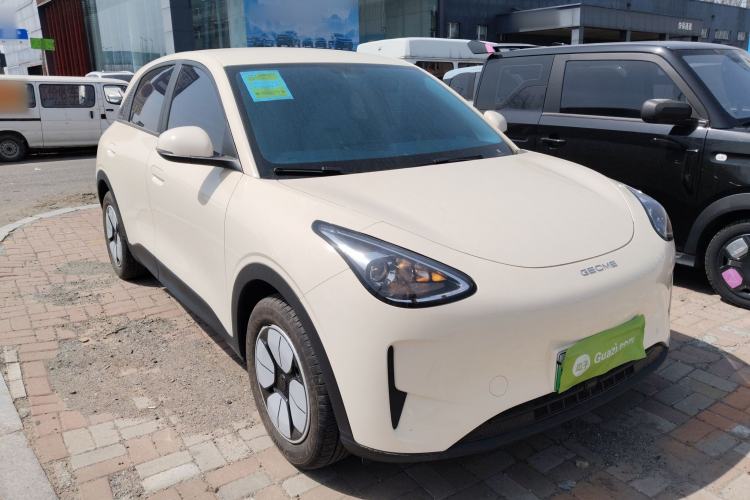 Used Geely Galaxy Geome 2025 410 km Free Version Front Right 45 Deg