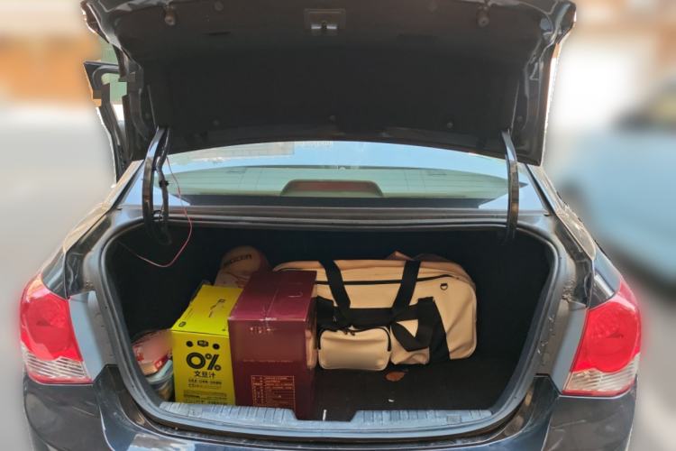 Used Chevrolet Cruze 2013 1.6L SL Grand Edition Manual Transmission
