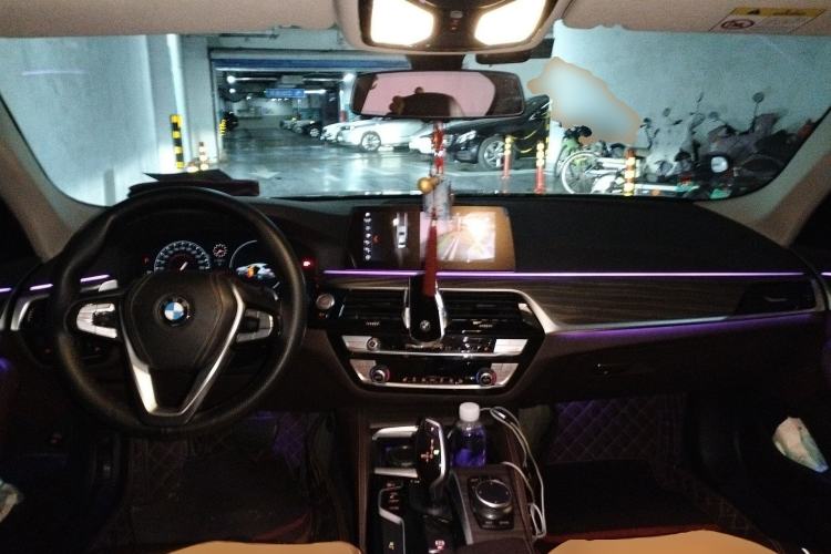 Used BMW 5 Series 2019 Facelifted 530Li Leading Edition Luxury Package
