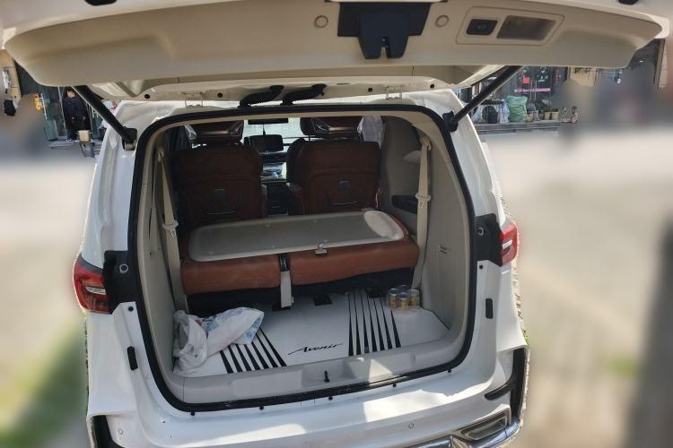 Used Buick GL8 2022 Land Cruiser Executive Class 652T Comfort Model Trunk