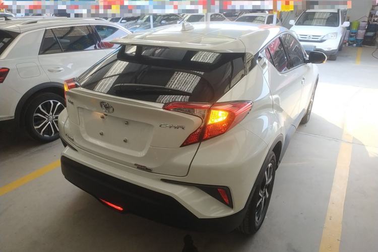 Used Toyota C-HR 2020 2.0L Leading Edition Rear Right 45 Deg