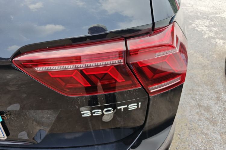 Used Volkswagen Tiguan L 2022 330TSI Automatic Two-Wheel Drive R-Line Enhanced Edition