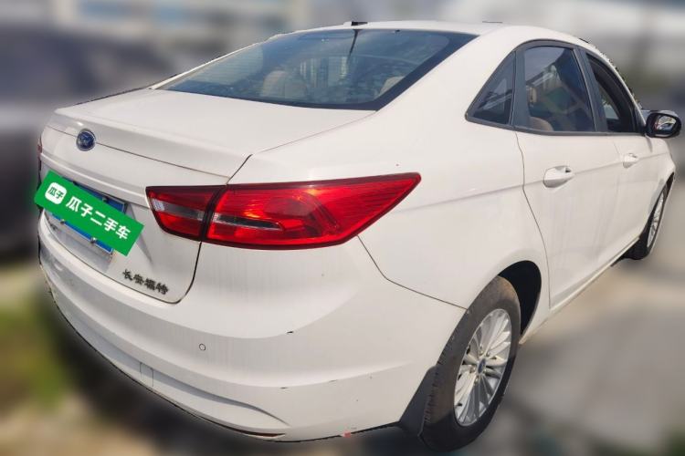 Used Ford Escort 2015 1.5L Manual Comfort Model
