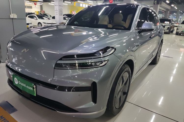 Used ONVO Luxeed L90 2025 Model—Max Six-Seater Version
