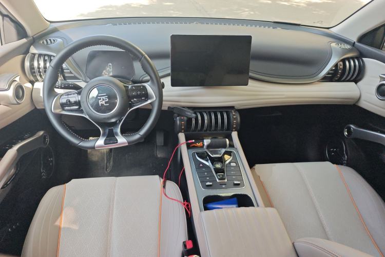 Used BYD Yuan PLUS 2024 Honor Edition 430KM Beyond Model
