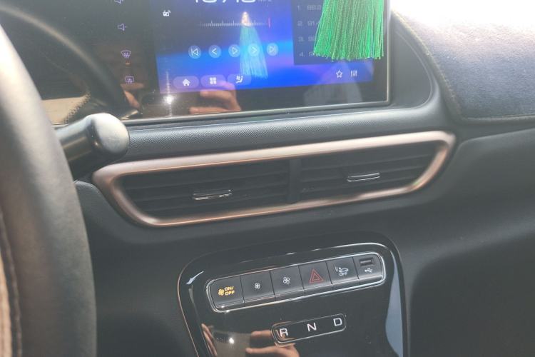 Used ORA White Cat 2022 Xiaoyue Mao Edition 401 km Flagship Model Lithium Ternary Audio And AC Panel