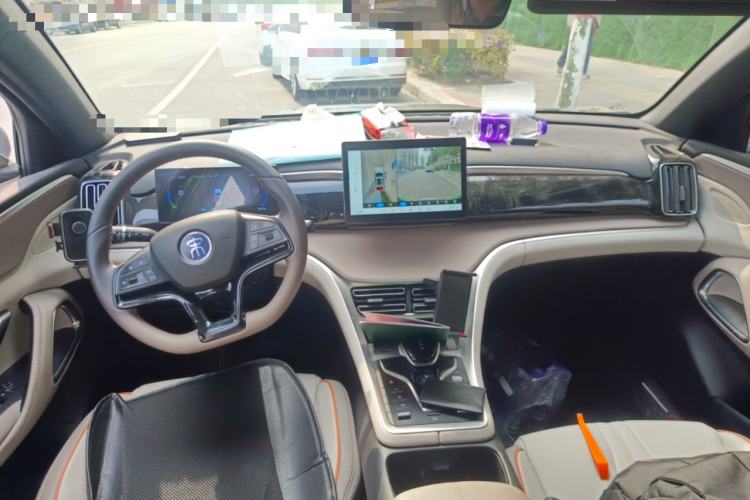 Used BYD Song Pro New Energy 2024 HONOR Edition DM-i 71KM Navigation Model Center Console