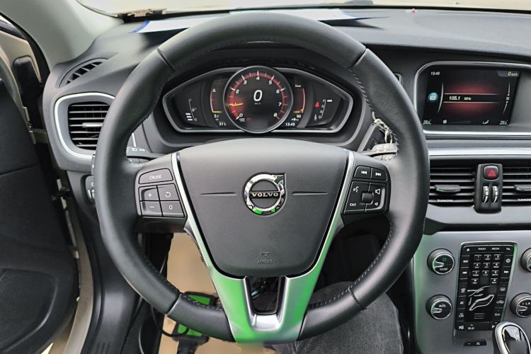 Used Volvo V40 2017 T3 Zhiya Edition