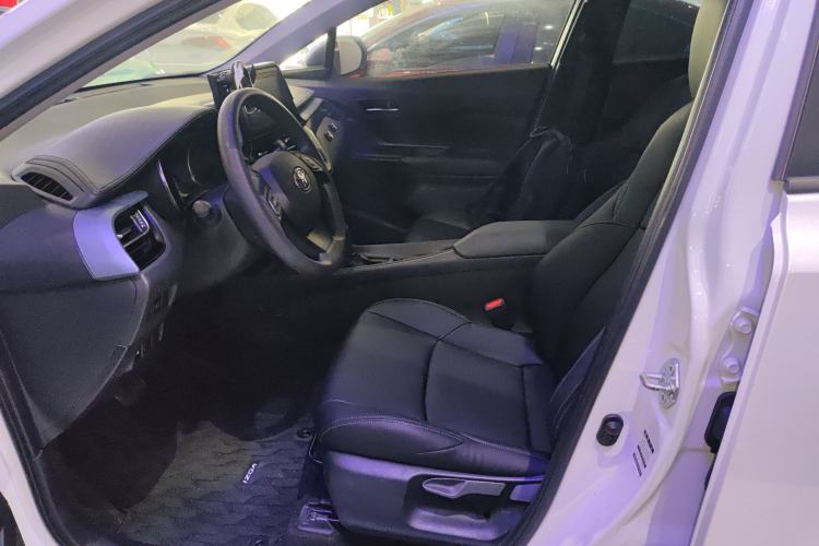 Used Toyota IZOA 2022 2.0L Yixing Version