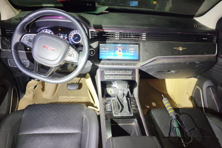 Used Sinotruk VGV U70 2020 1.5T Automatic Smart Enjoyment Elite Version 7 Seats Center Console