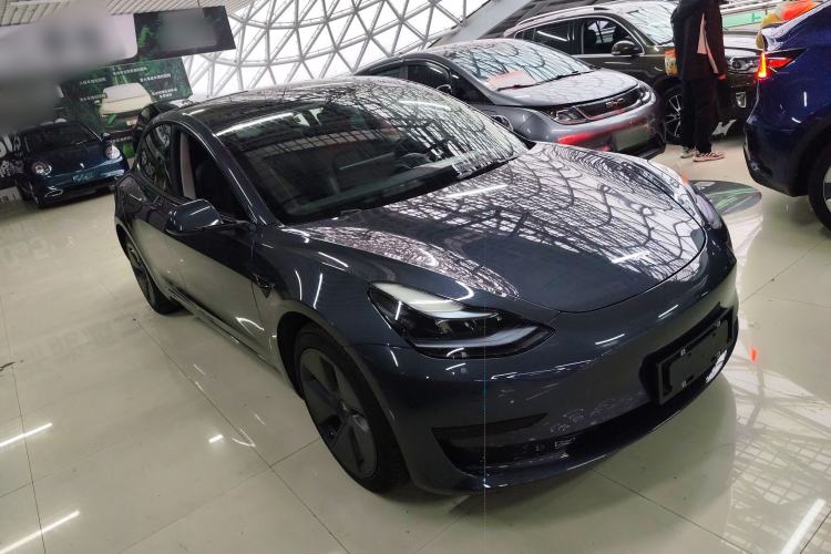 Used Tesla Model 3 2022 Rear-Wheel-Drive Version Front Right 45 Deg