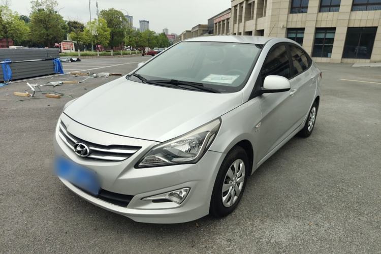 Used Hyundai Verna (older generation) 2014 1.4L Manual Smart GLS Trim