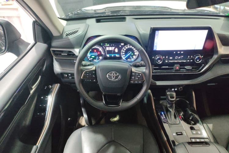 Used Toyota Highlander 2023 2.5L Smart Electric Hybrid Dual-Engine 4x4 Knight Edition 7 Seats
