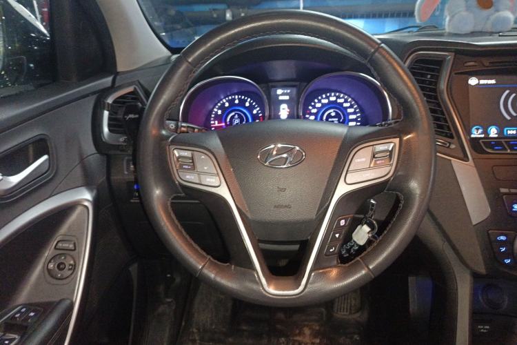 Used Hyundai Santa Fe 2013 2.4L Automatic 2WD Comfort Edition