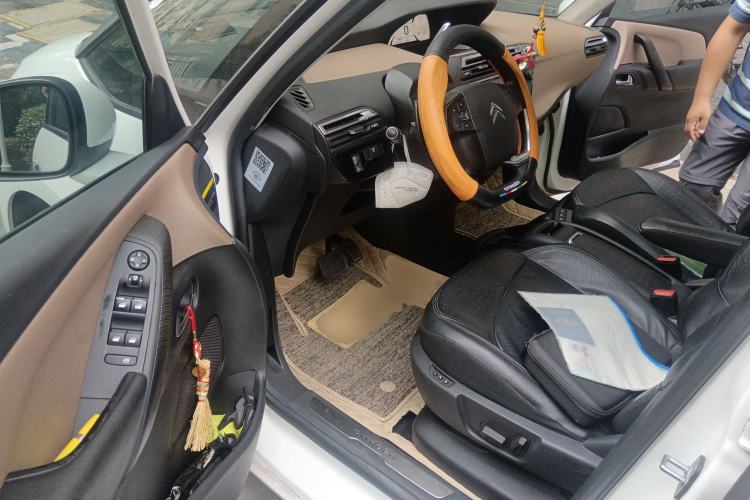 Used Citroen C4 Picasso 2015 Grand 1.6T Luxury 7-Seater
