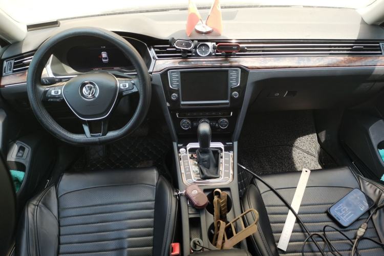 Used Volkswagen Magotan 2017 330TSI DSG Luxury Model Interior 2