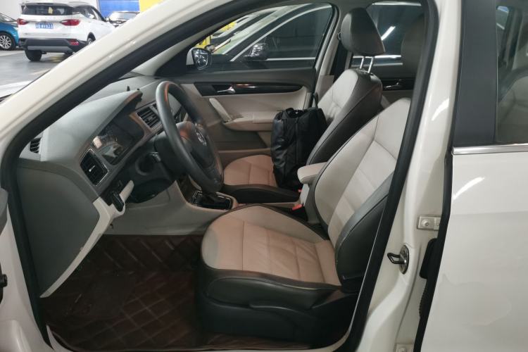 Used Volkswagen Gran Lavida 2013 1.6L Automatic Comfort Model