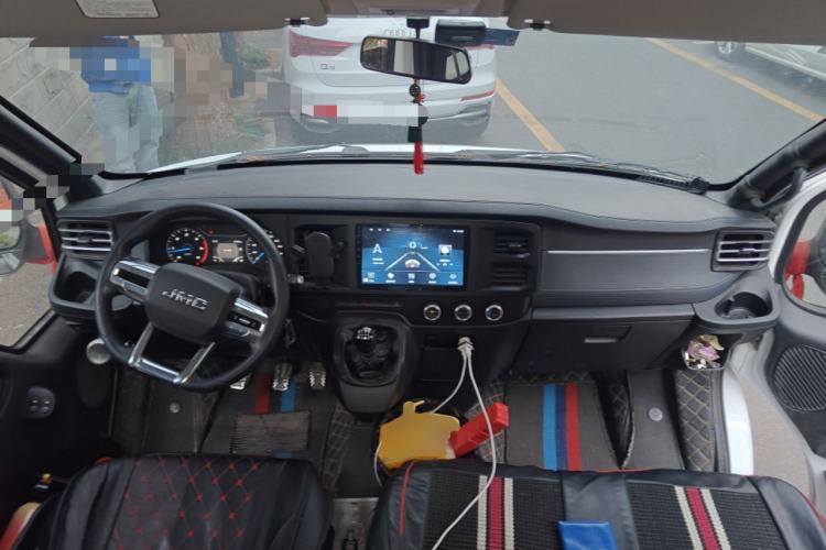 Used JMC Fushun 2022 2.0T Manual Multi-Function Passenger Vehicle Mid-Range High Roof 6-7 Seats