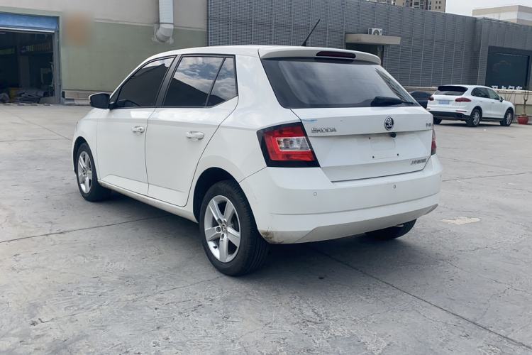 Used Skoda Fabia 2017 1.4L Automatic Car Enjoy Edition Exterior 6