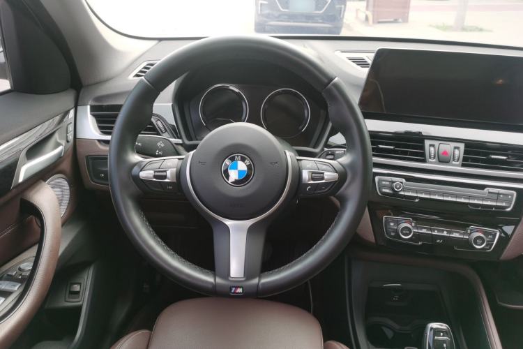 Used BMW X1 2022 sDrive25Li Leading Model Steering Wheel