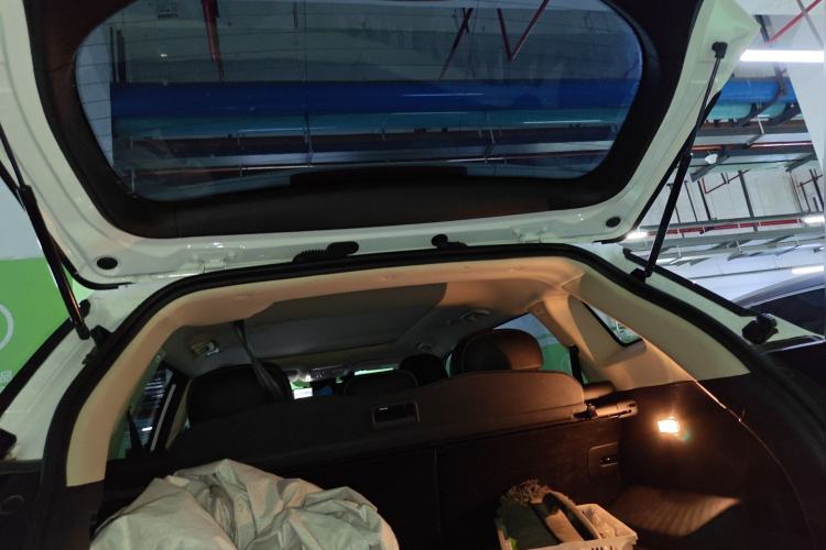 Used Geely Auto Emgrand X7 Sport 2018 1.8TD Automatic Two-Wheel Drive ZhiZun Model with 4G Connectivity