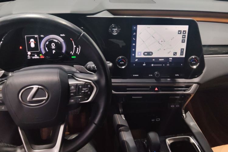 Used Lexus RX 2023 350h Two-Wheel Drive Enjoyment Version
