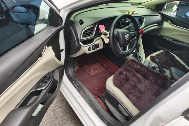 Used Buick GT 2018 15T Dual-Clutch Elite Model China V Standard Driver Seat