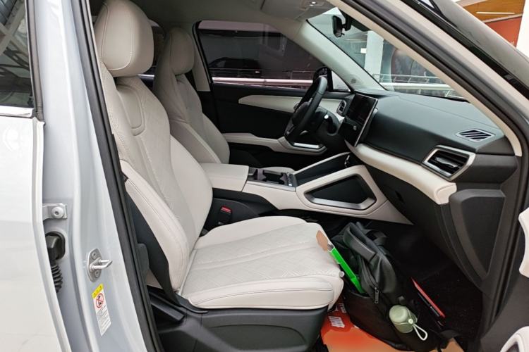 Used BYD Yuan UP 2025 Intelligent Driving Version 401 KM Dynamic Edition