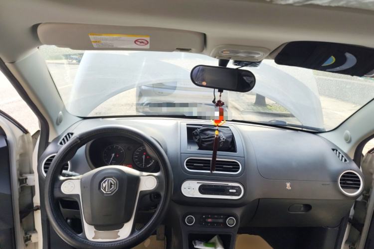 Used MG 3 2013 1.5L AMT Elite Edition Center Console