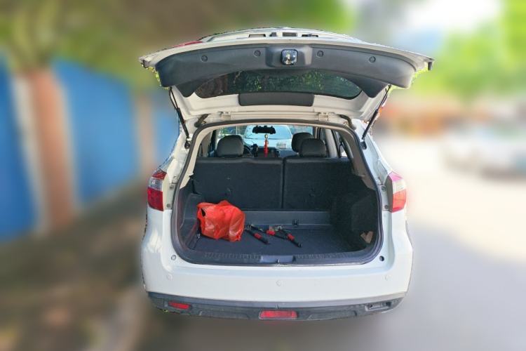 Used Venucia T70 2016 2.0L CVT Smart Choice Edition
