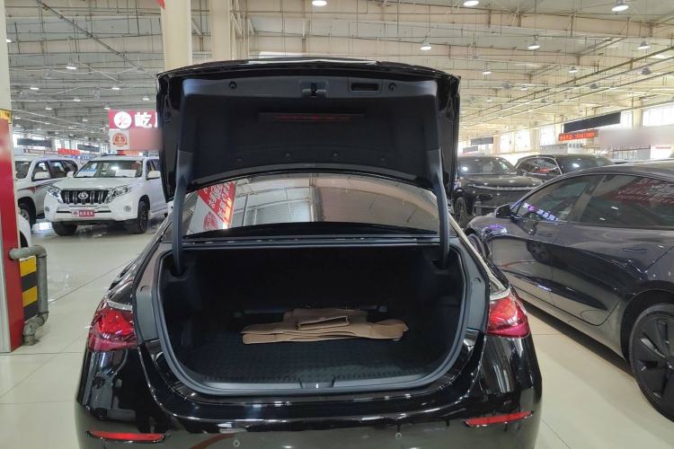 Used Mercedes-Benz E-Class 2024 Facelift E 260 L 4MATIC