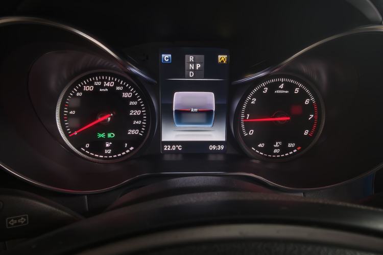 Used Mercedes-Benz GLC 2017 GLC 260 4MATIC Luxury Model Instrument Cluster