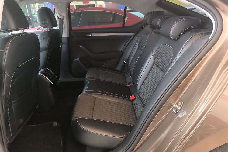 Used Skoda Superb 2016 TSI330 DSG Innovation Edition
