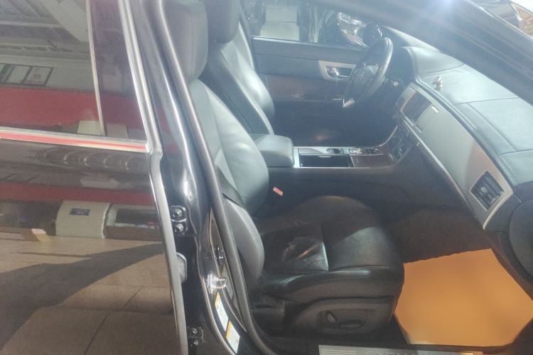 Used Jaguar XF 2014 XF 2.0T Prestige Edition
