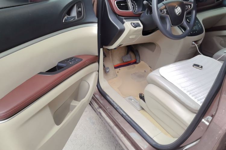 Used Buick GL8 2017 25S Comfort Version China V Standard Driver Seat