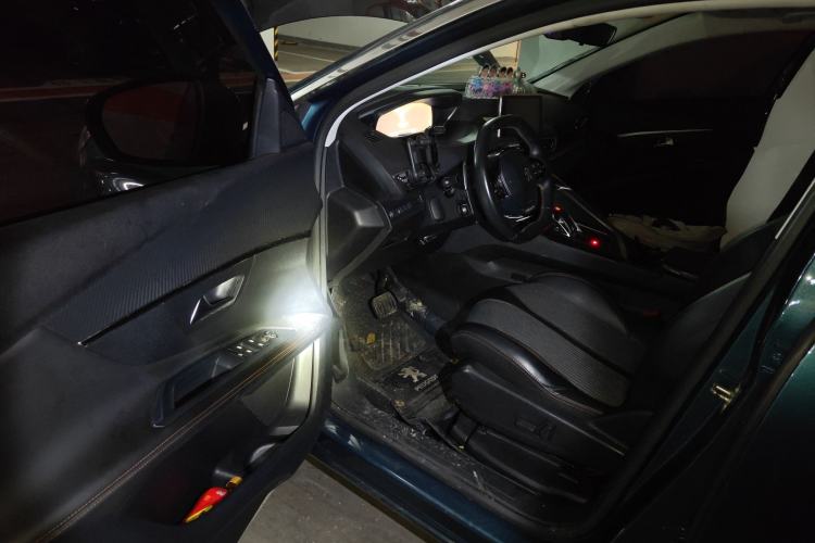 Used Peugeot 5008 2017 380THP 7-Seater Elite Edition
