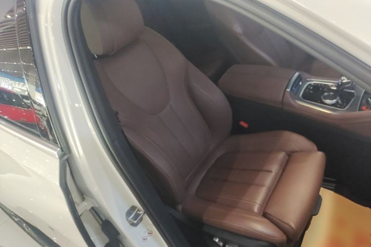 Used BMW X6 2020 xDrive40i M Sport Package Right Front Seat