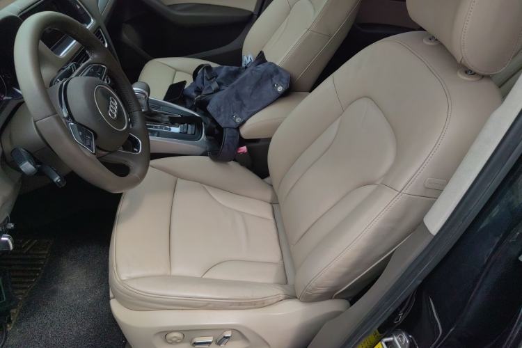 Used Audi Q5 2015 40 TFSI Technology Edition Left Front Seat