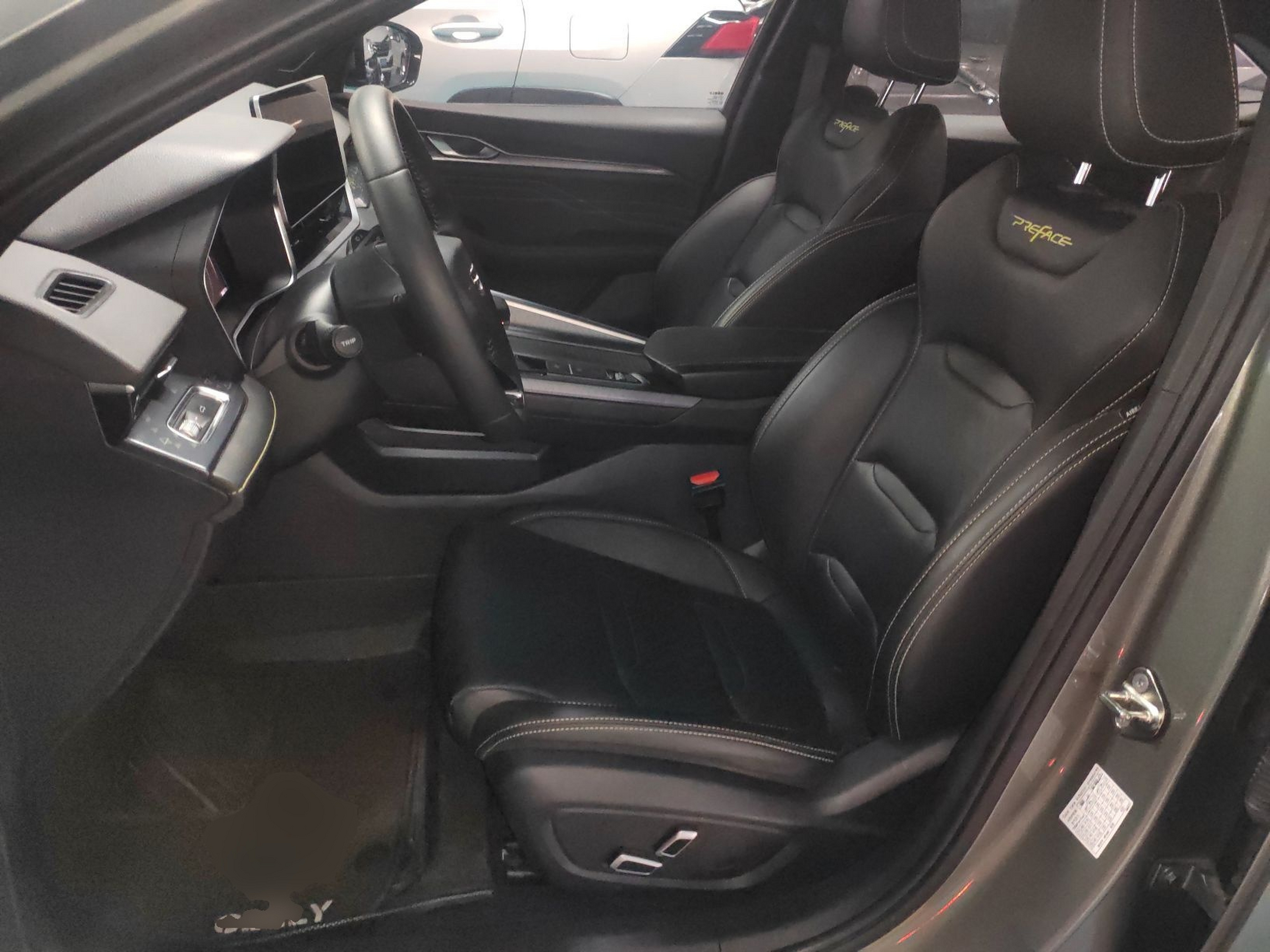 Interior delantero