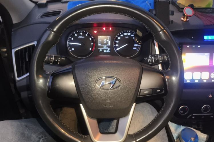 Used Hyundai ix25 2015 1.6L Automatic Two-Wheel Drive Smart GLS Trim Steering Wheel