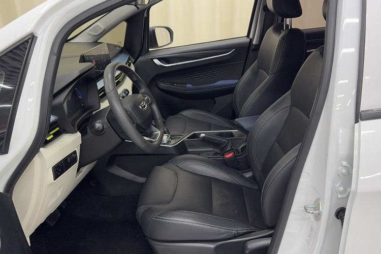 Used Geometry EX3 Kung Fu Cow 2021 Tough Bull Cow Left Front Seat