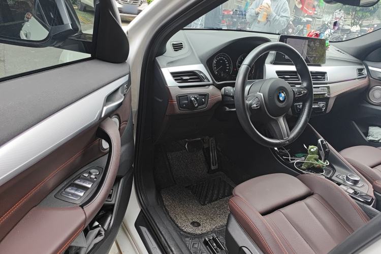 Used BMW X2 2021 Restyled sDrive25i Midnight Edition Driver Seat