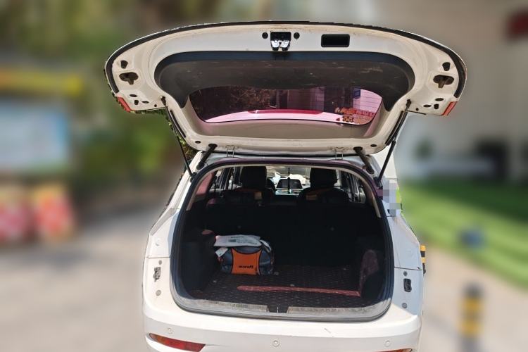 Used Baojun 310W 2018 1.5L Automatic Luxury Version China VI Emission Standard
