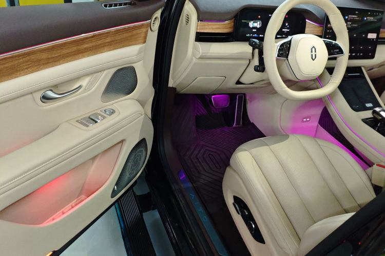 Used Hima AITO M7 2024 1.5T Four-Wheel Drive Plus Version 5 Seats Driver Seat