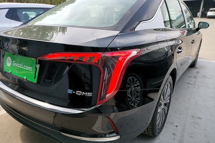 Used Hongqi E-QM5 2022 431 km Charge & Enjoy Edition