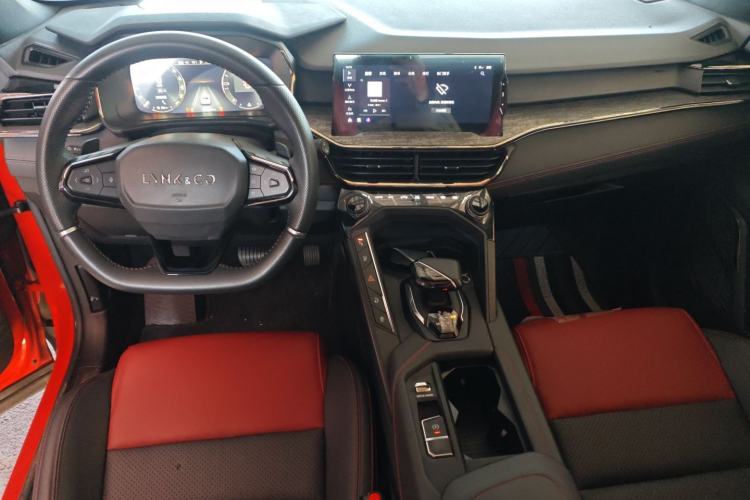 Used Lynk & Co 06 2020 1.5T JinPro model
