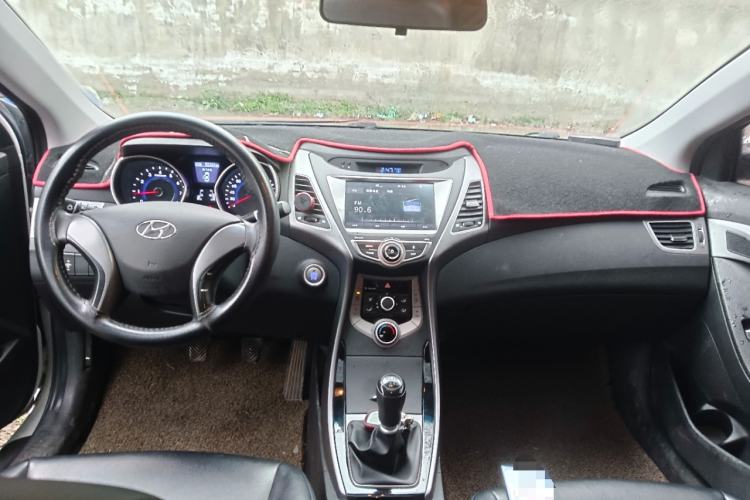 Used Hyundai Elantra (5th Generation / Langdong) 2016 1.6L Manual Luxury Model
